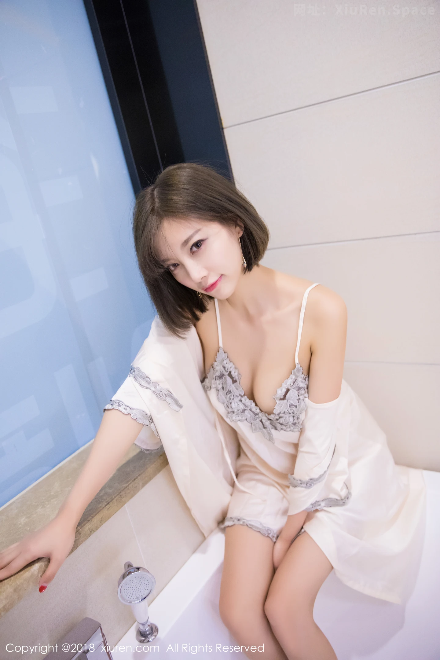 图片[6]-[XiuRen秀人网]VOL.1045 甜美女神杨晨晨sugar白色吊带睡裙秀完美身材性感写真53P-秀人网官方网站